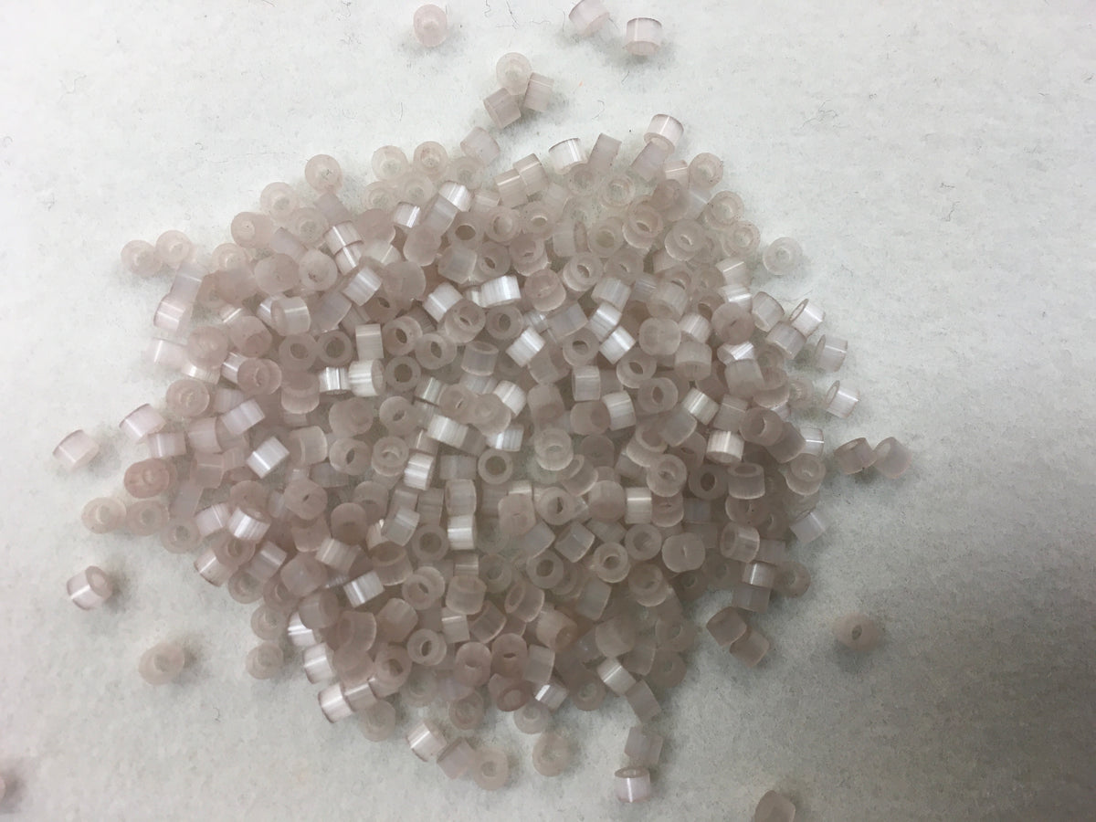 2.5mm Size 10/0 24g tube Cylindica Seed Beads Wheat