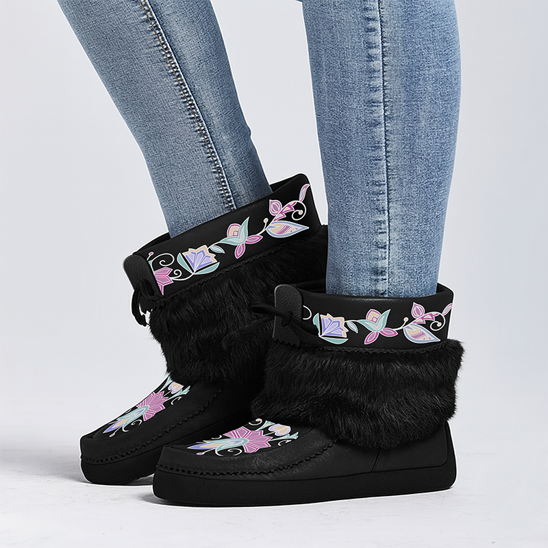 Moonlit Frost Black Ankle Height MocLux EU40 (Clearance)