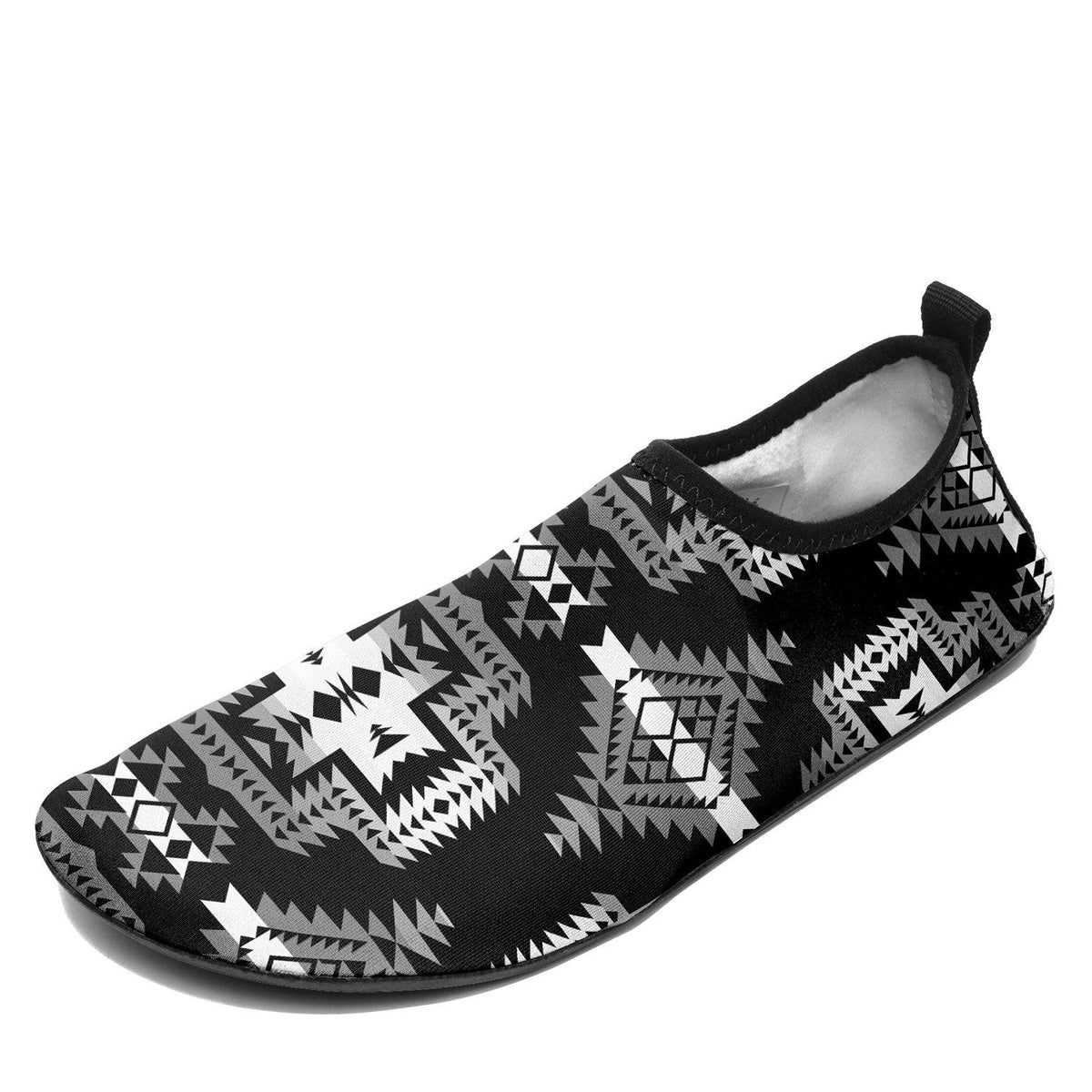 Pretty Blanket Black and White Sockamoccs