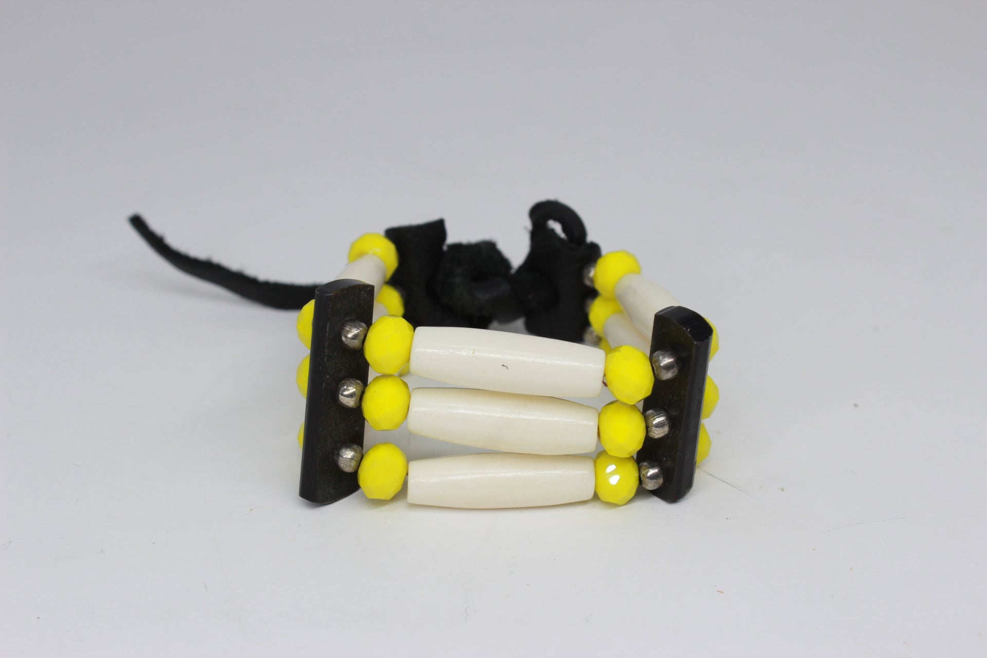 Multi-Strand Hairpipe Bracelet