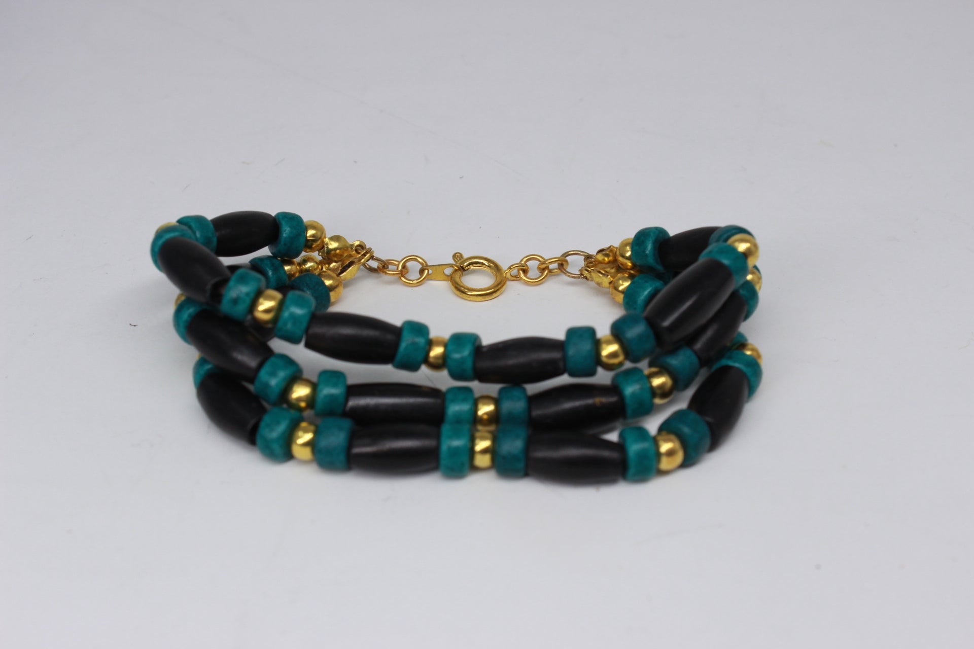 Multi-Strand Hairpipe Bracelet