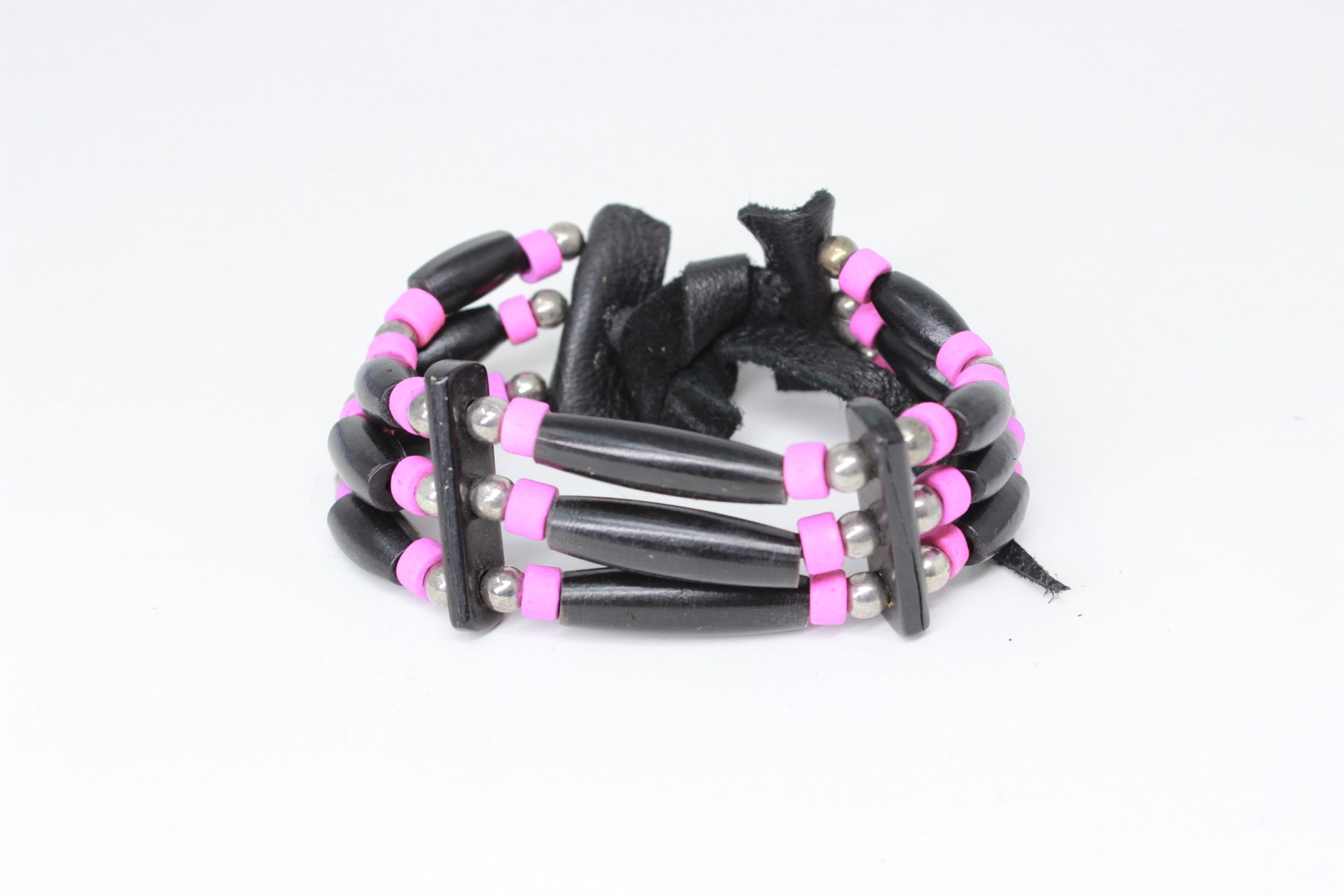 Multi-Strand Hairpipe Bracelet